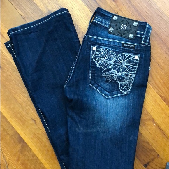 Jeans - Picture 1 of 3